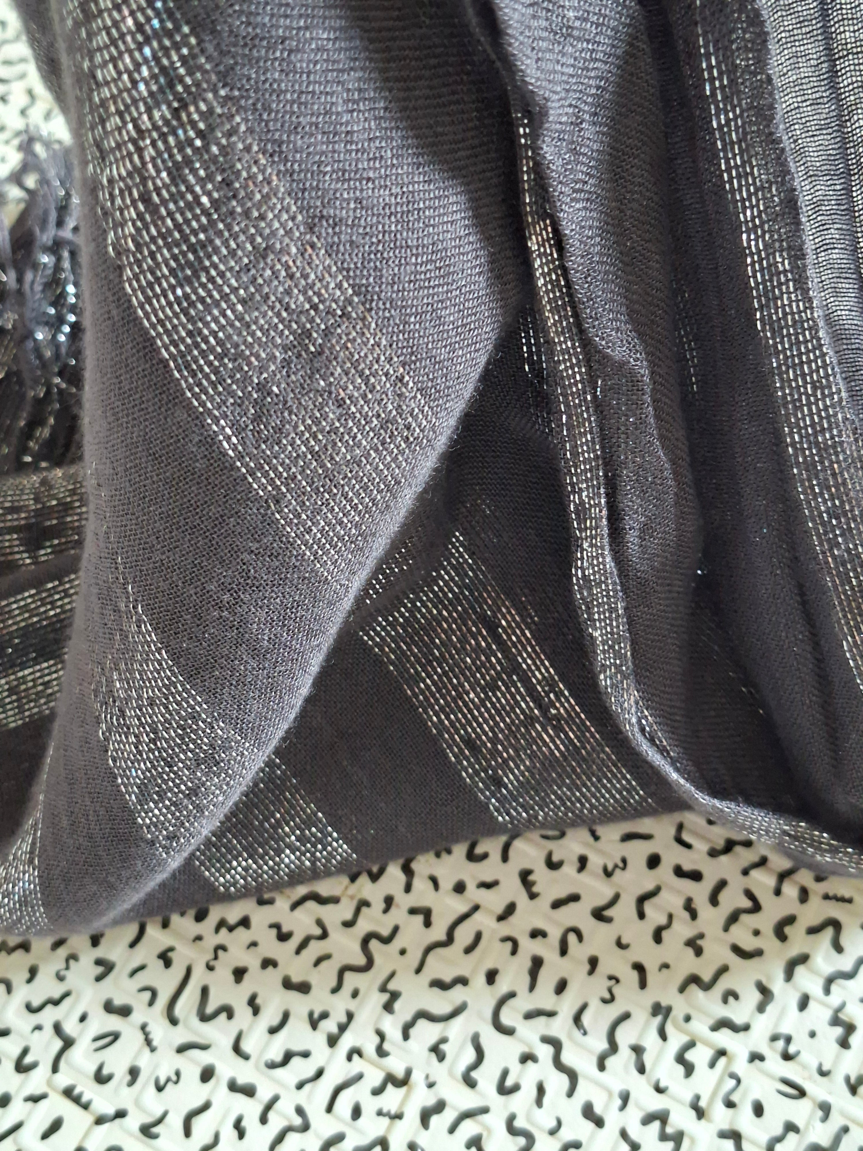 Grande étole femme gris anthracite rayures argentées