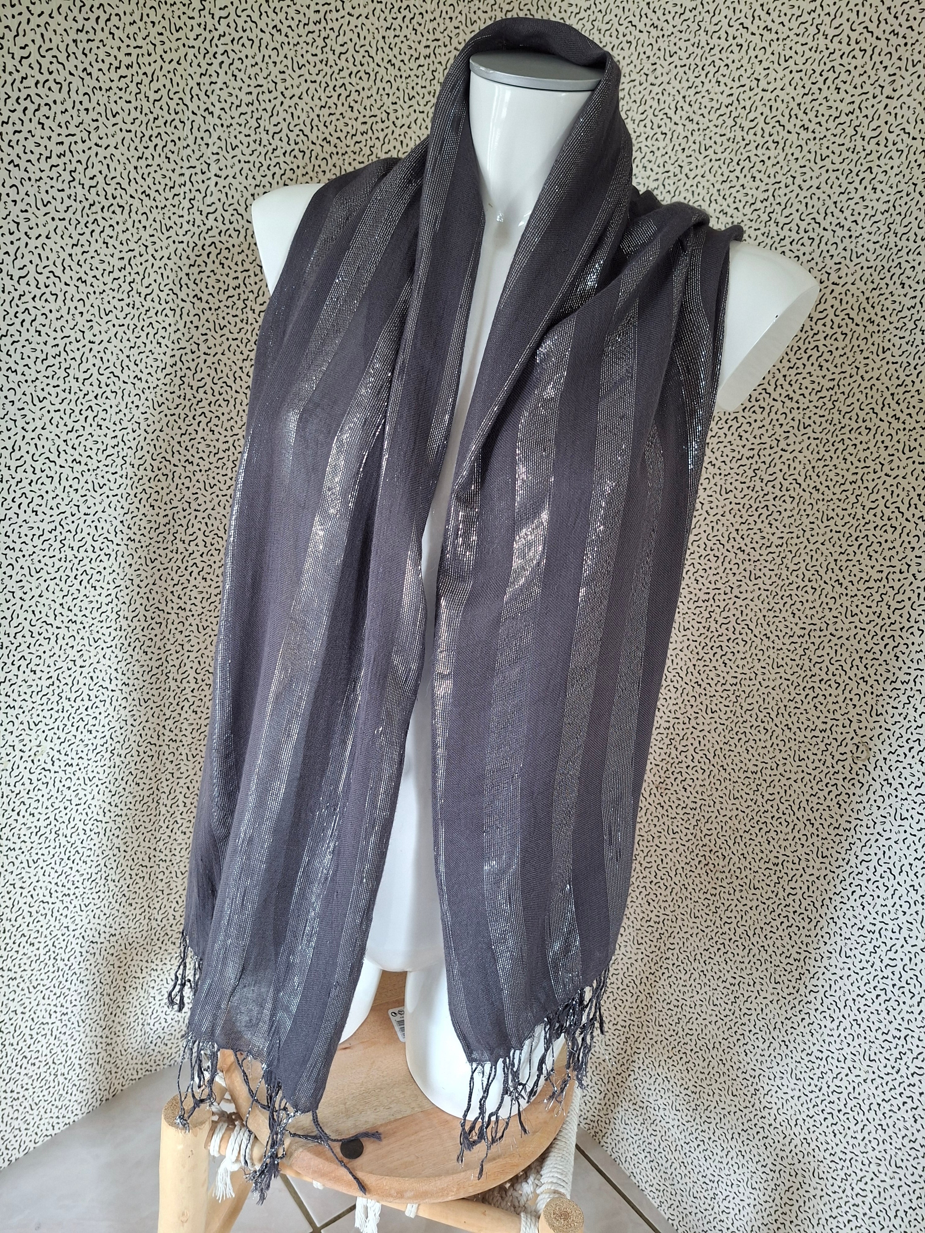 Grande étole femme gris anthracite rayures argentées
