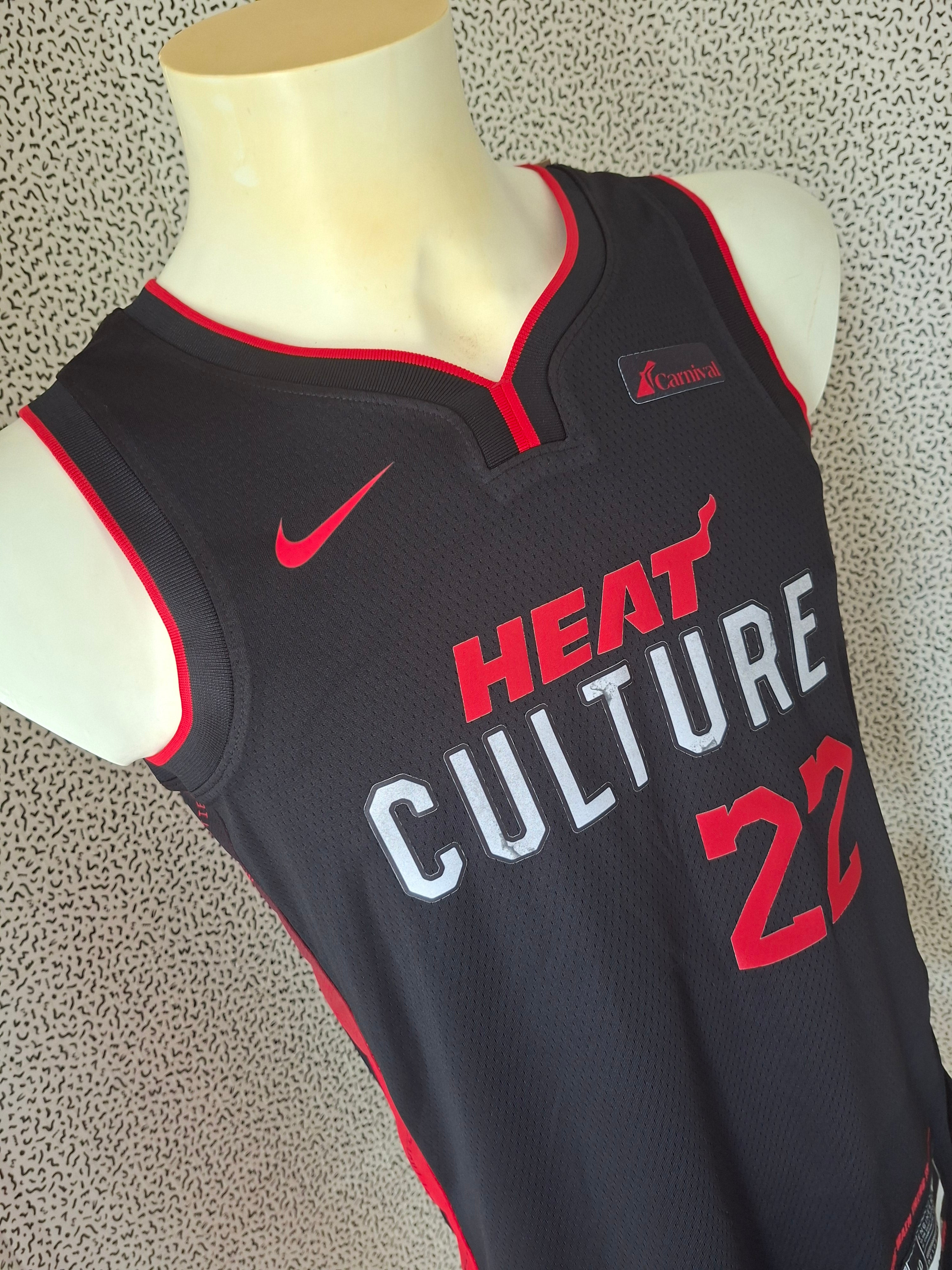 Maillot NBA Nike Miami Heat Culture Butler #22 – Neuf avec étiquettes – Taille S