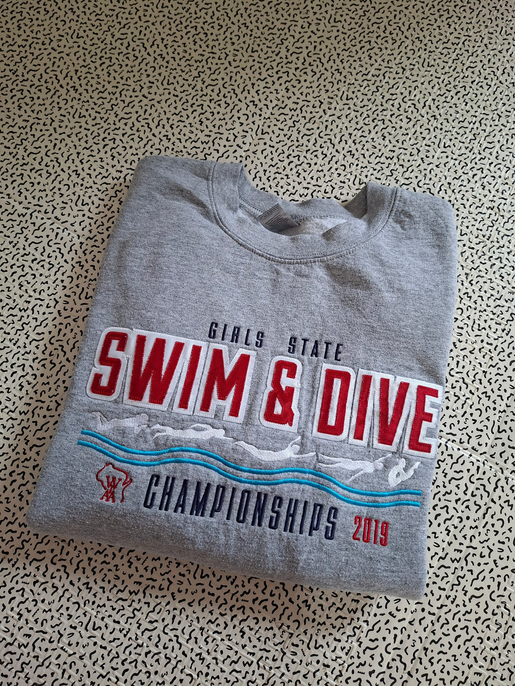 Sweat Gildan gris Swim & Dive Championships 2019 – Taille M