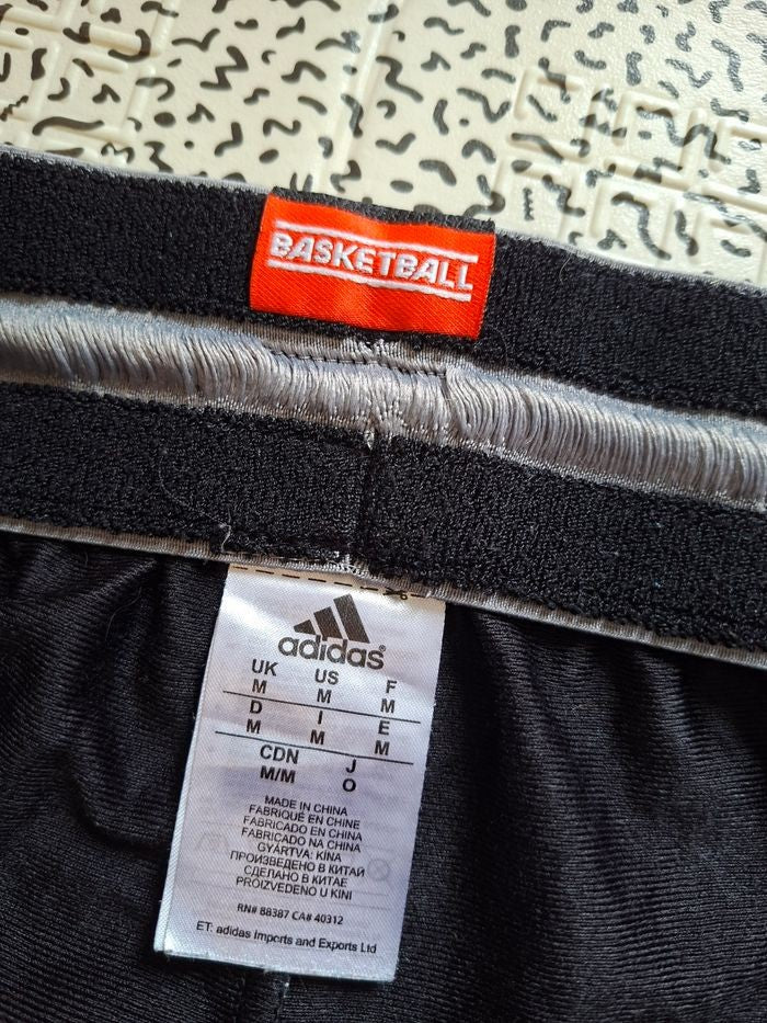 Véritable pépite Adidas Basketball vintage de 2013