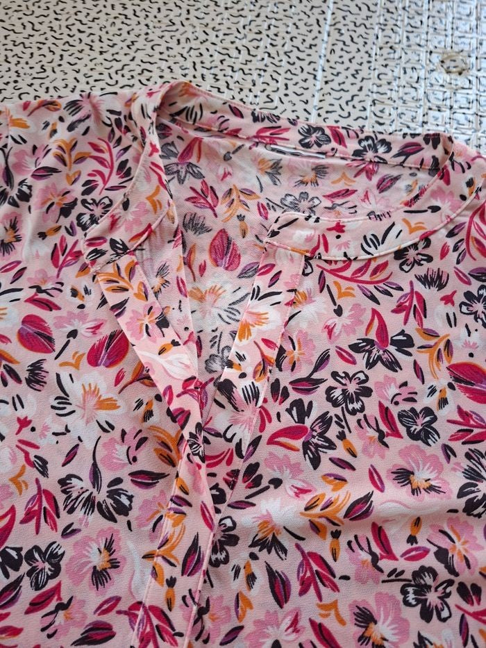 T-shirt femme Damart fleuri rose manches courtes taille 38/40