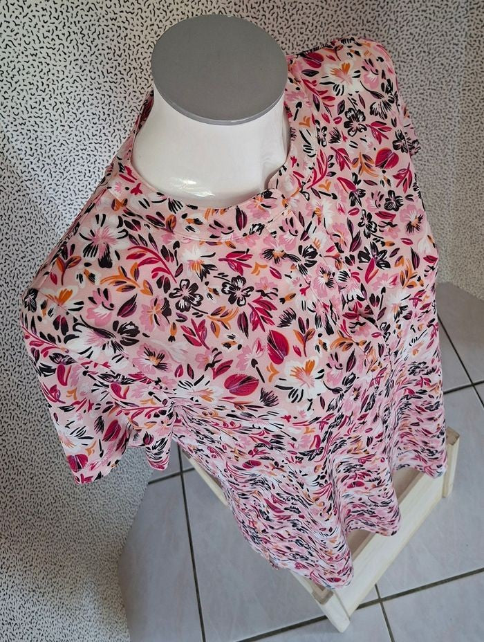 T-shirt femme Damart fleuri rose manches courtes taille 38/40