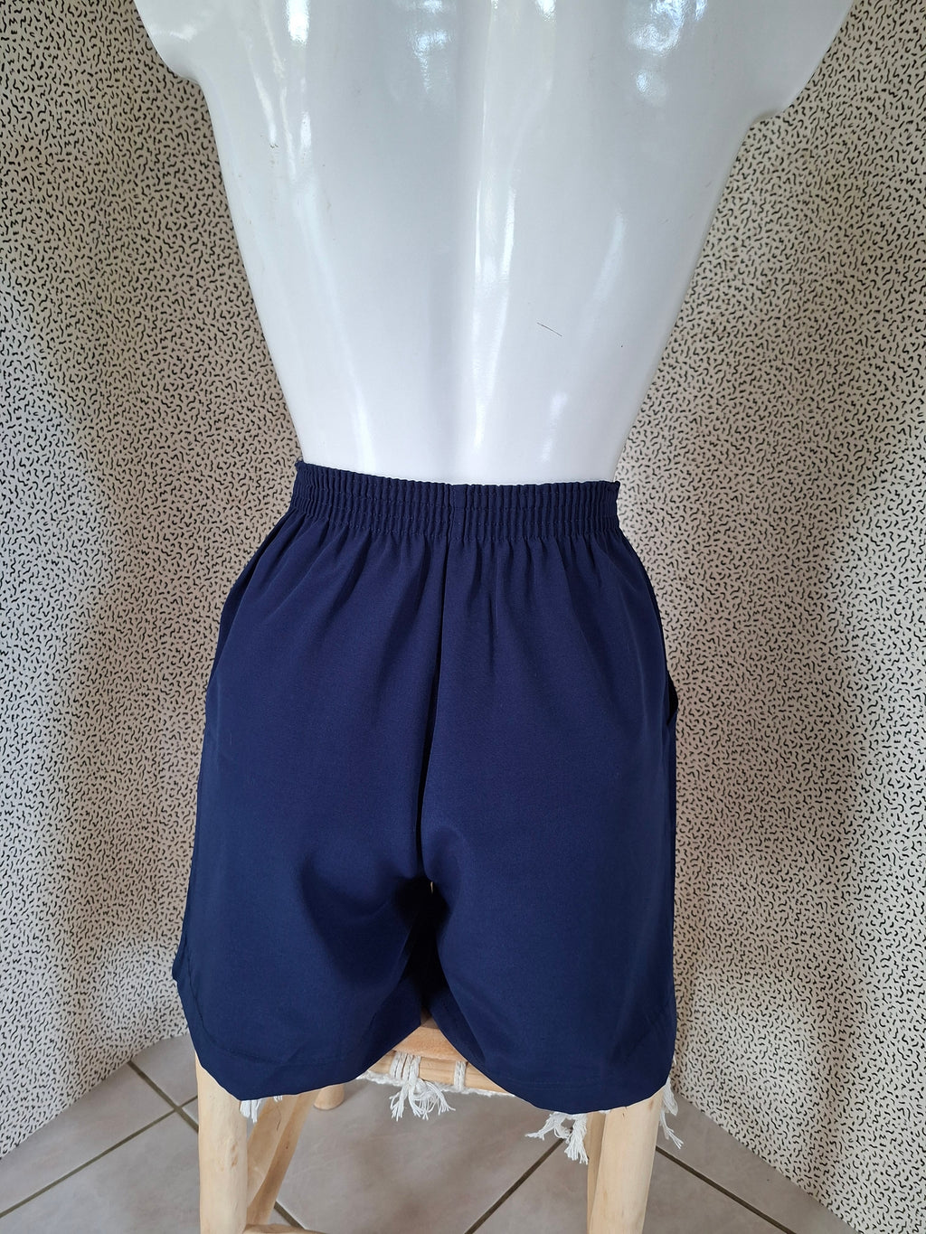 Short bleu marine taille 158 – convient XS/S adulte – taille élastique