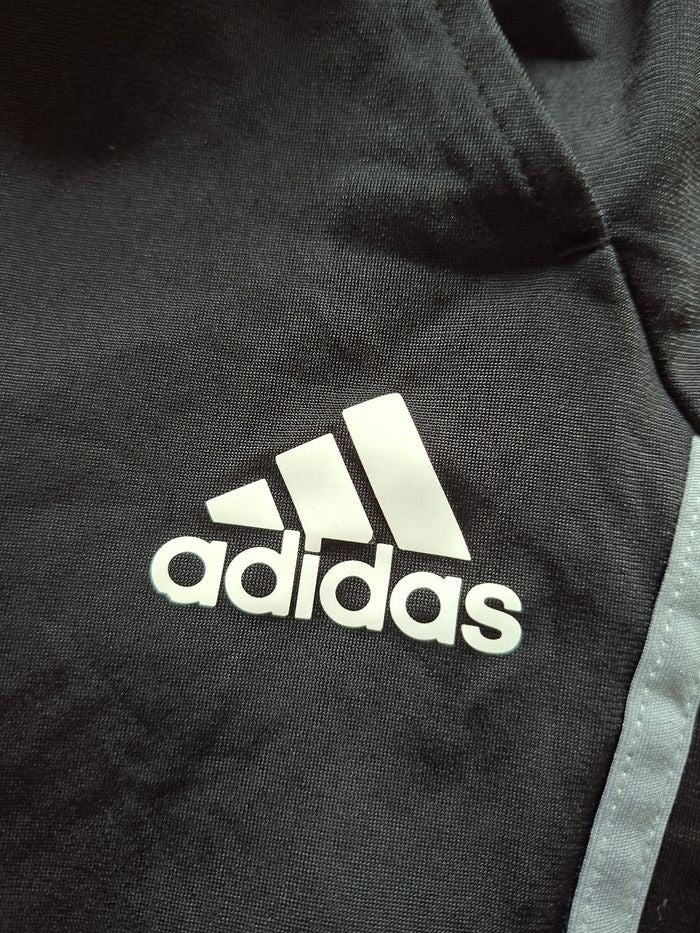 Véritable pépite Adidas Basketball vintage de 2013