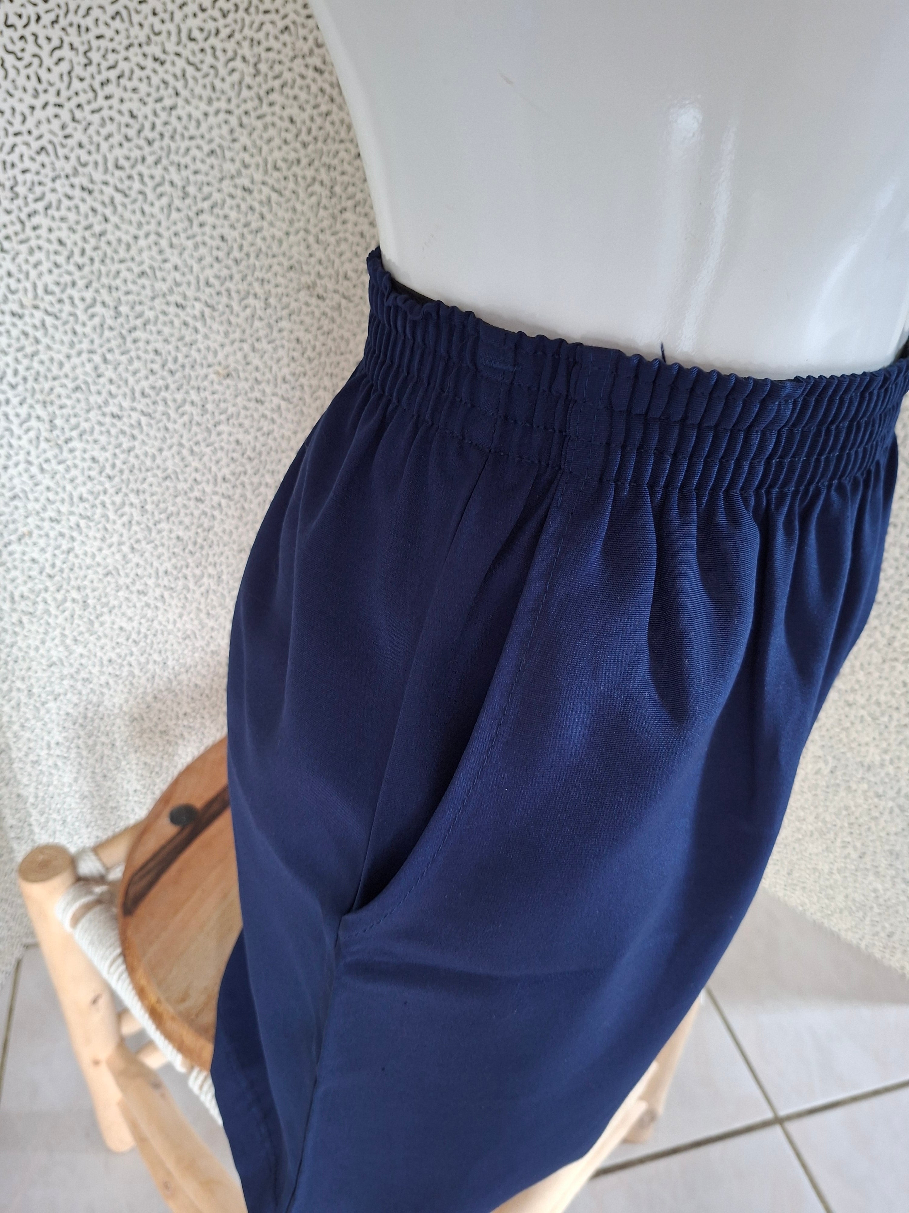 Short bleu marine taille 158 – convient XS/S adulte – taille élastique