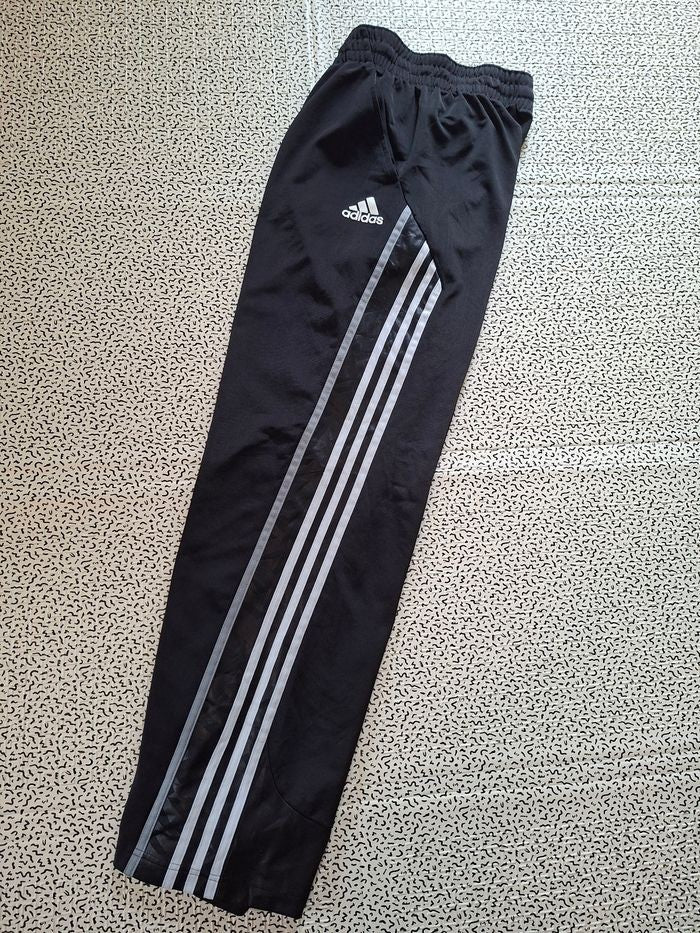 Véritable pépite Adidas Basketball vintage de 2013