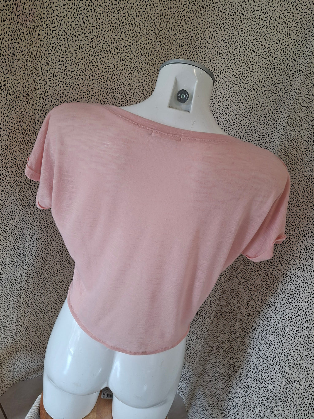 🌸 Top femme rose Pink Studio – motif 23 strass – noué devant M
