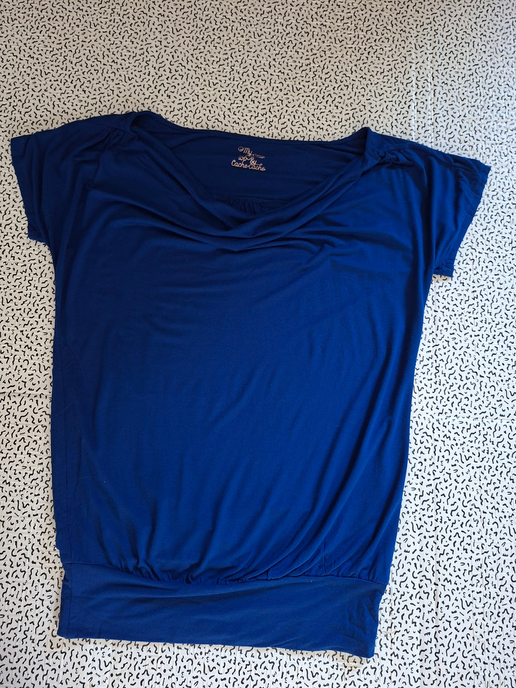 Top femme Cache Cache bleu – col bénitier drapé – fluide T40