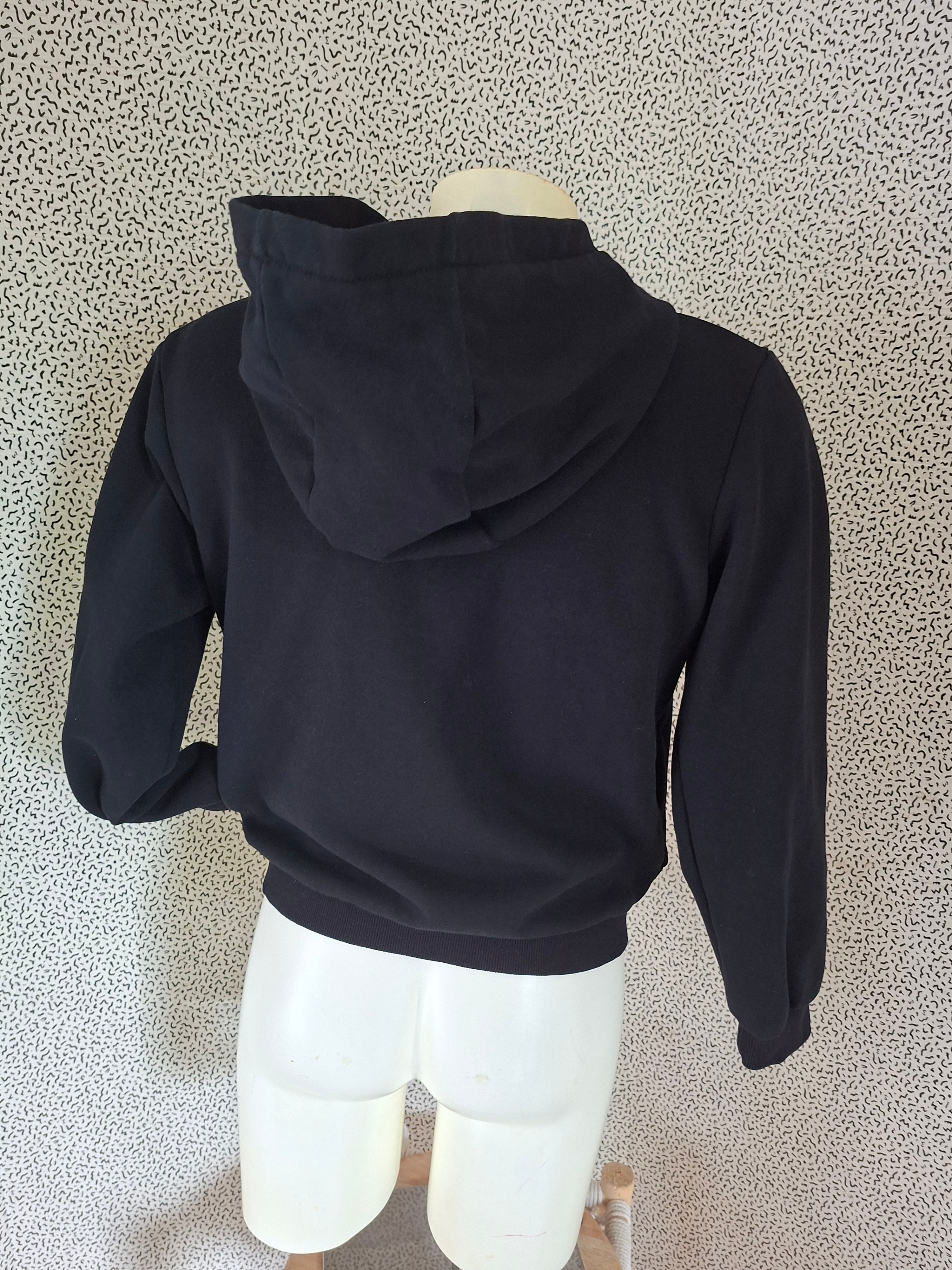 Sweat zippé à capuche KIABI garçon 10 ans 140 cm noir