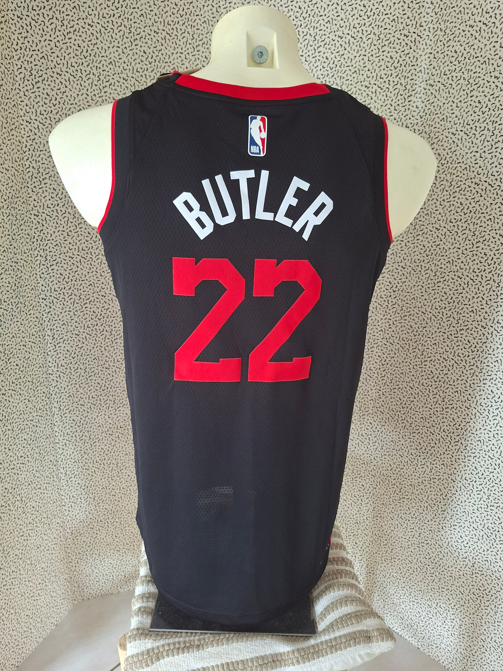 Maillot NBA Nike Miami Heat Culture Butler #22 – Neuf avec étiquettes – Taille S