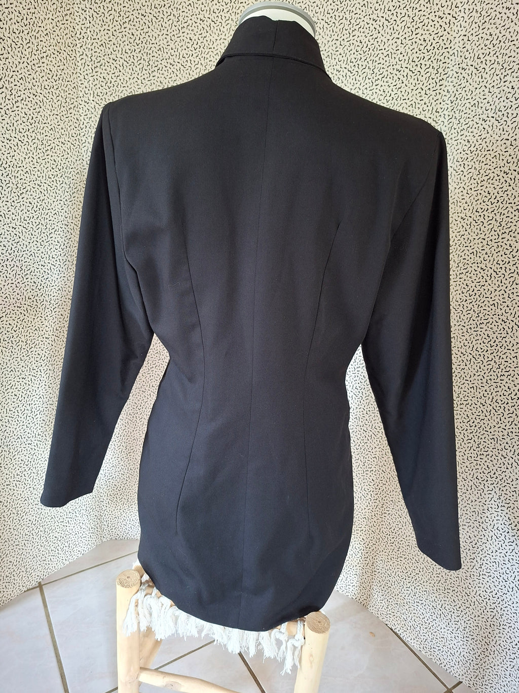 Blazer long noir femme cintré – boutons argentés – M / 38