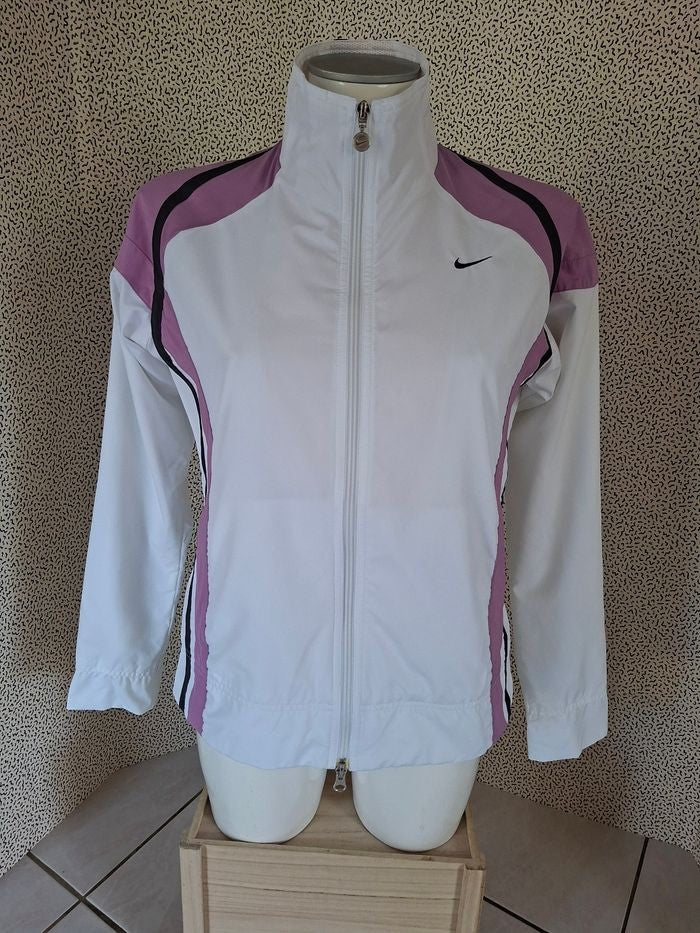 Veste coupe-vent Nike femme blanche et rose taille M - légère et sportive - seconde main