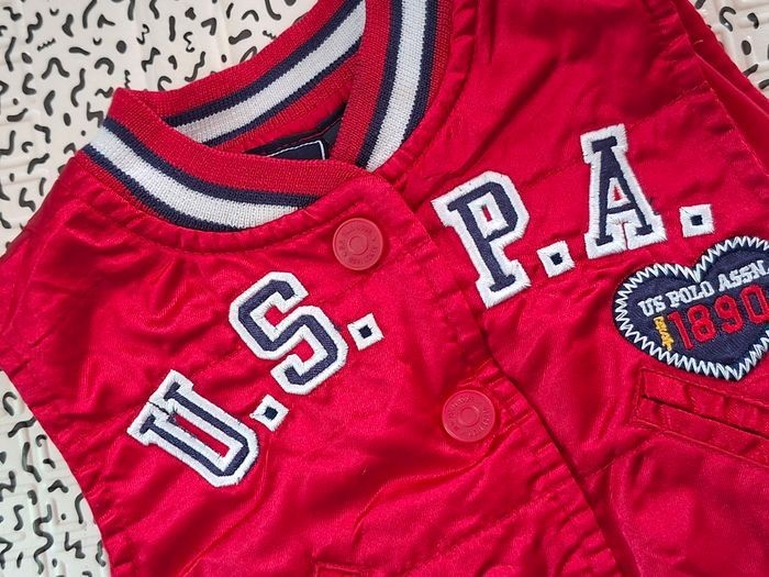 Gilet matelassé bébé U.S. Polo Assn. rouge – 6/9 mois – Sans manches