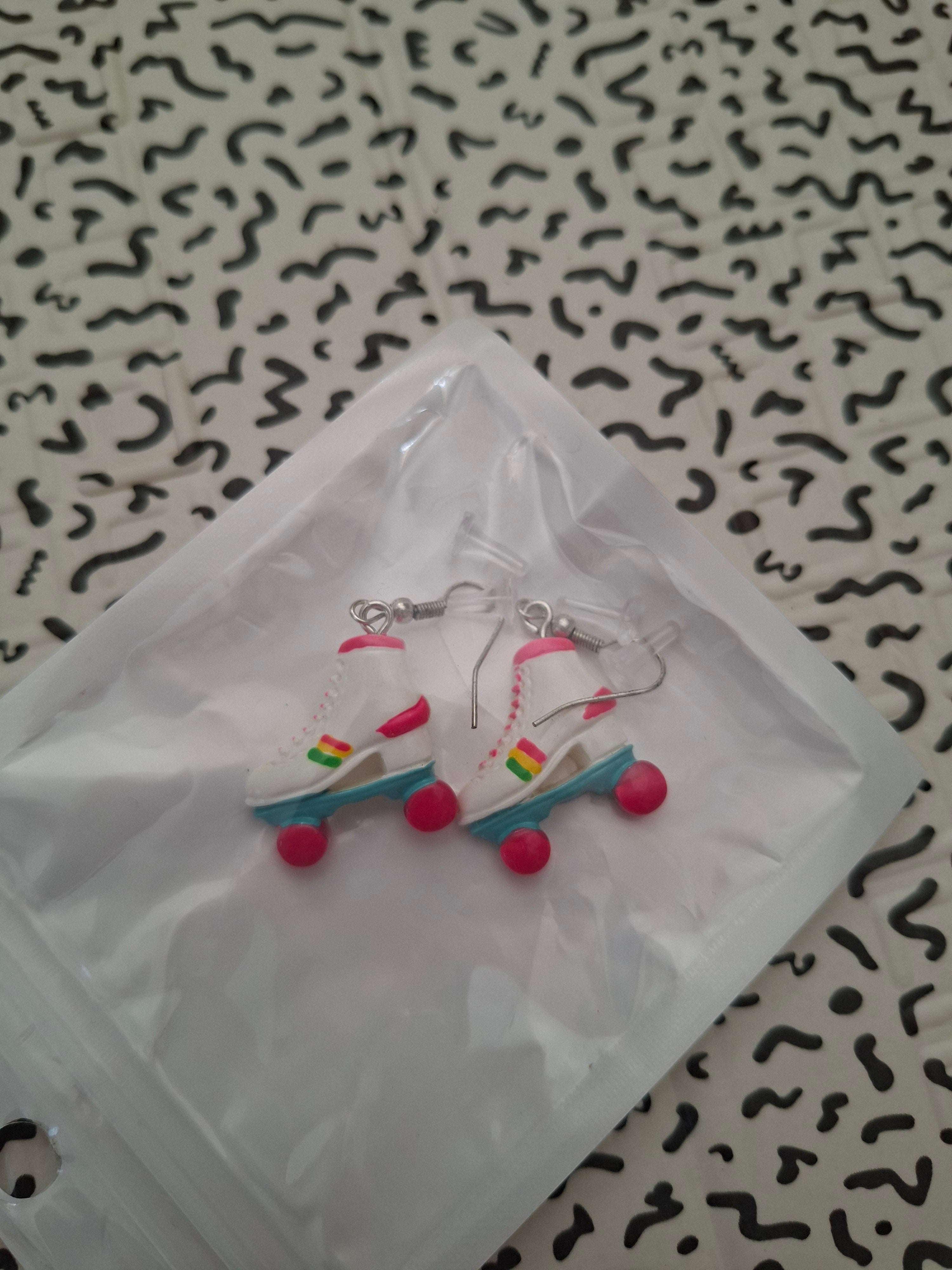 Boucles d'oreilles patins à roulettes rétro kawaii – Neuves