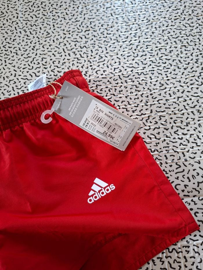 Short de bain Adidas rouge enfant 7/8 ans neuf avec étiquette
