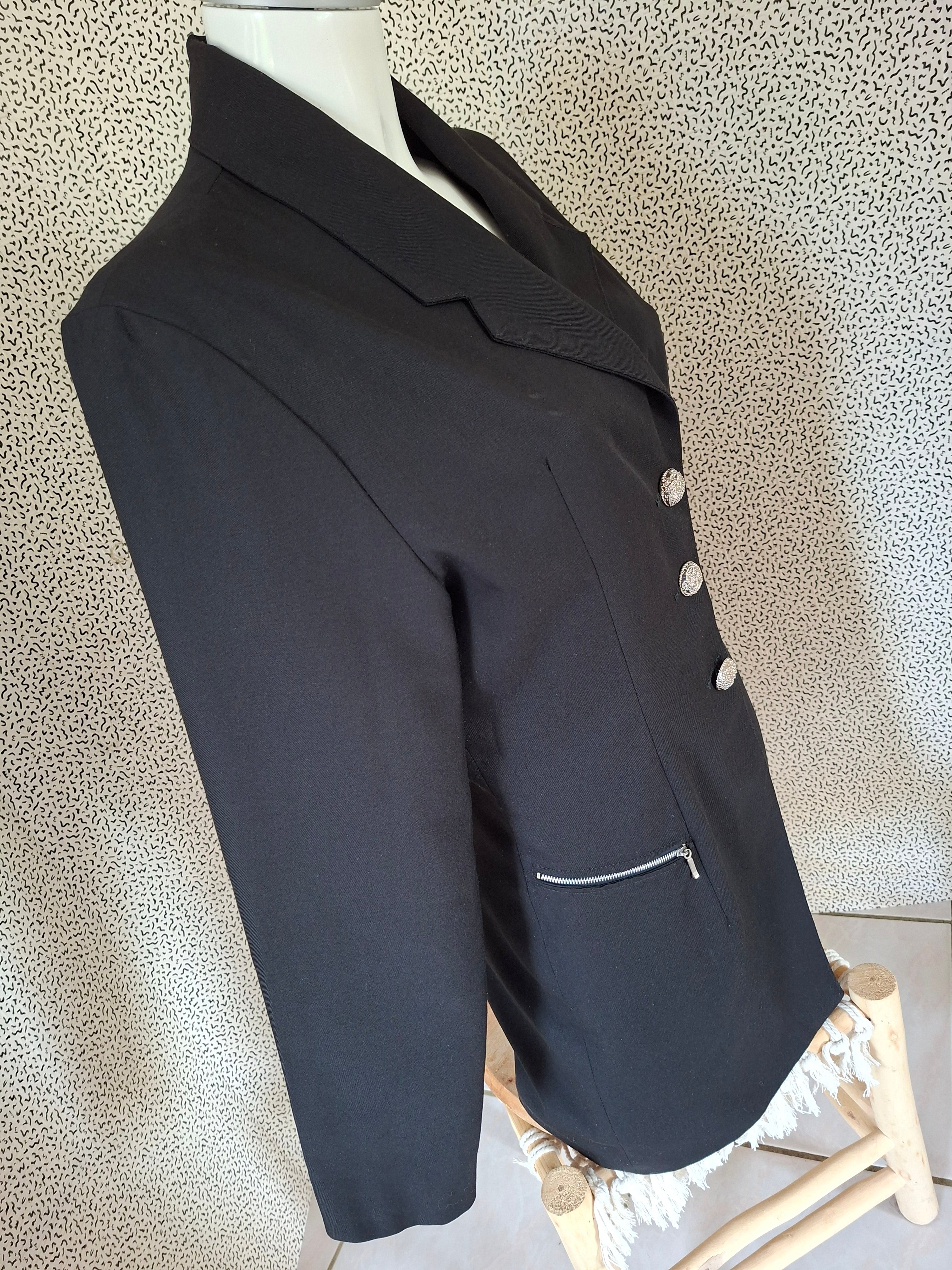 Blazer long noir femme cintré – boutons argentés – M / 38