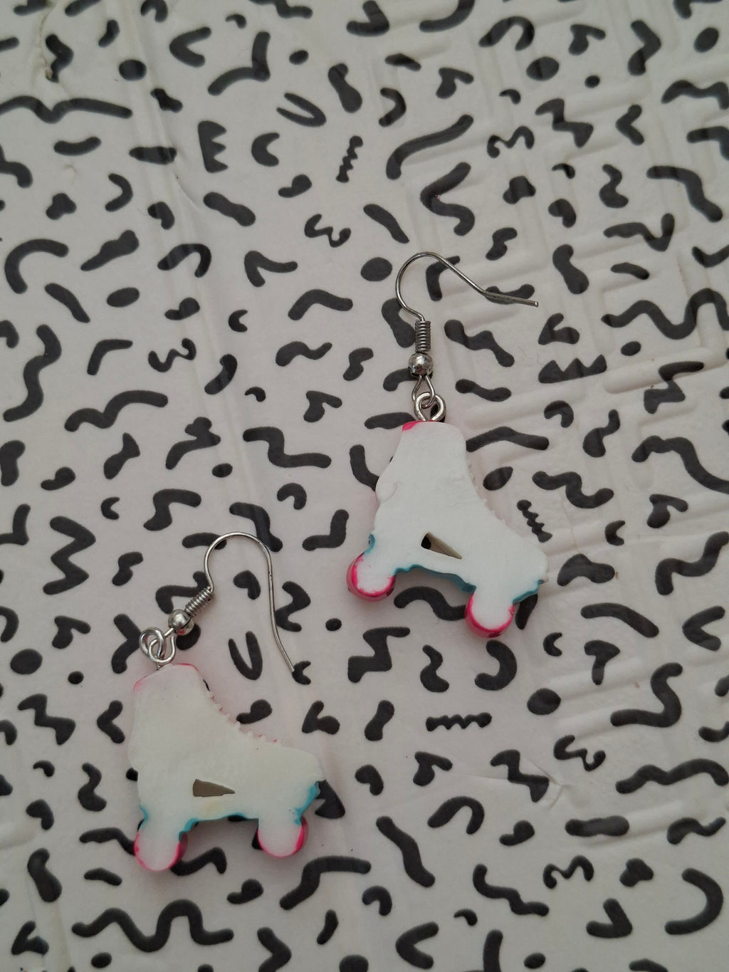 Boucles d'oreilles patins à roulettes rétro kawaii – Neuves