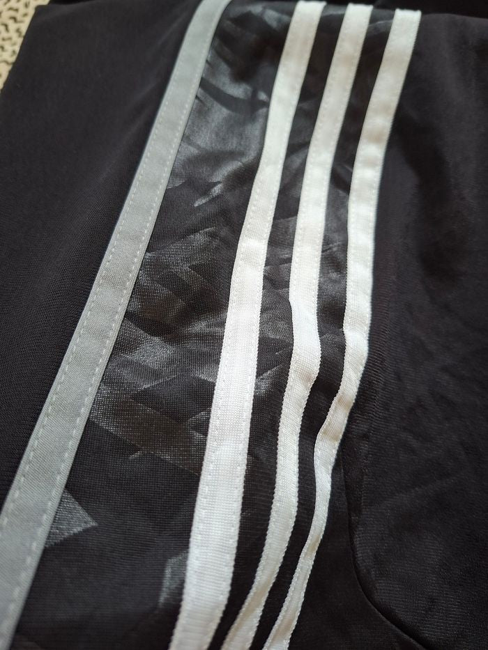 Véritable pépite Adidas Basketball vintage de 2013