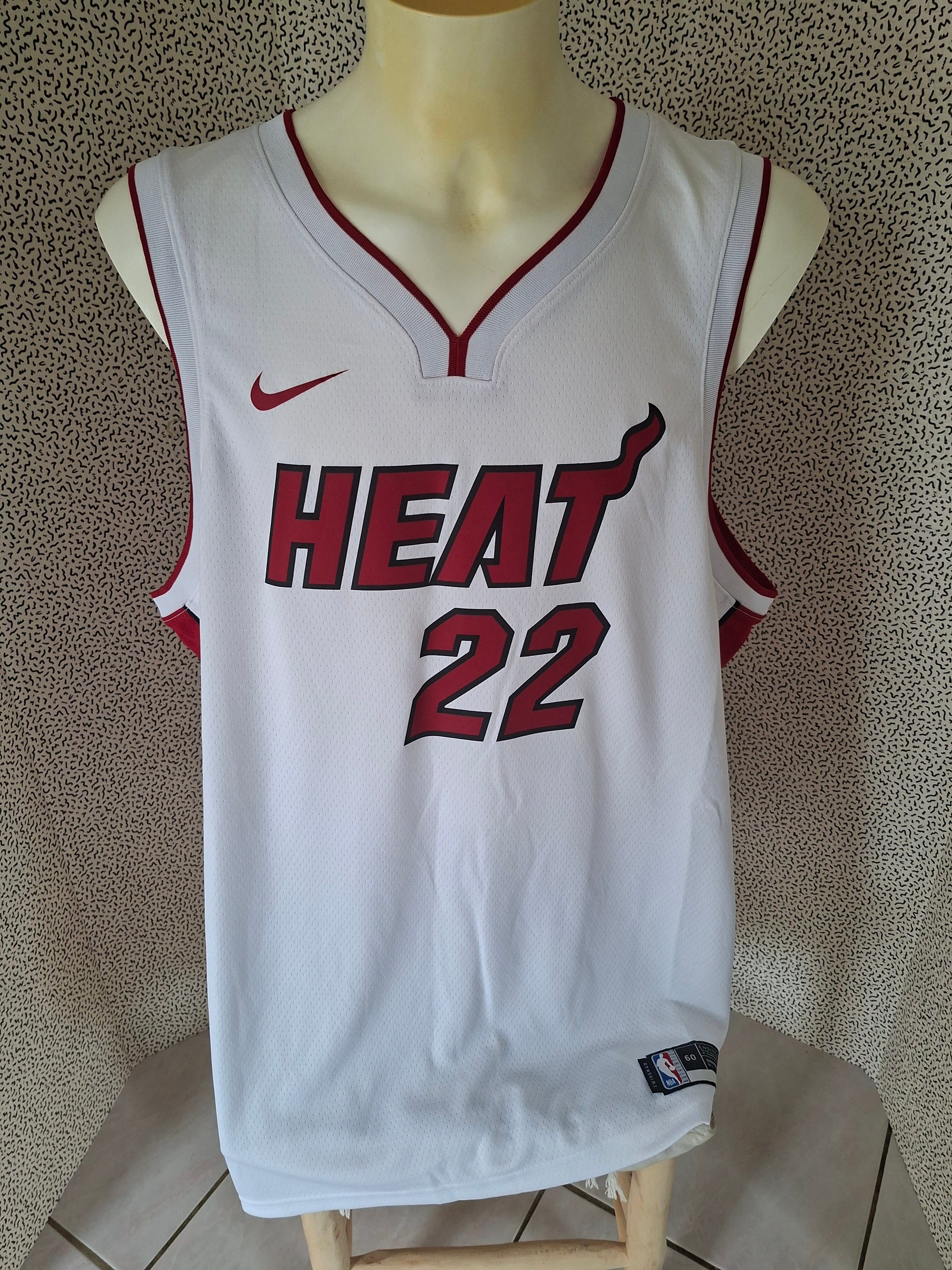 Maillot NBA Nike Miami Heat Jimmy Butler 22 Association Edition 3XL Neuf avec étiquette