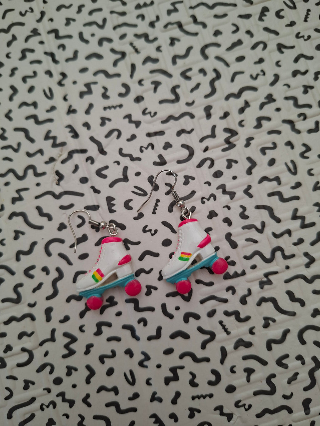 Boucles d'oreilles patins à roulettes rétro kawaii – Neuves