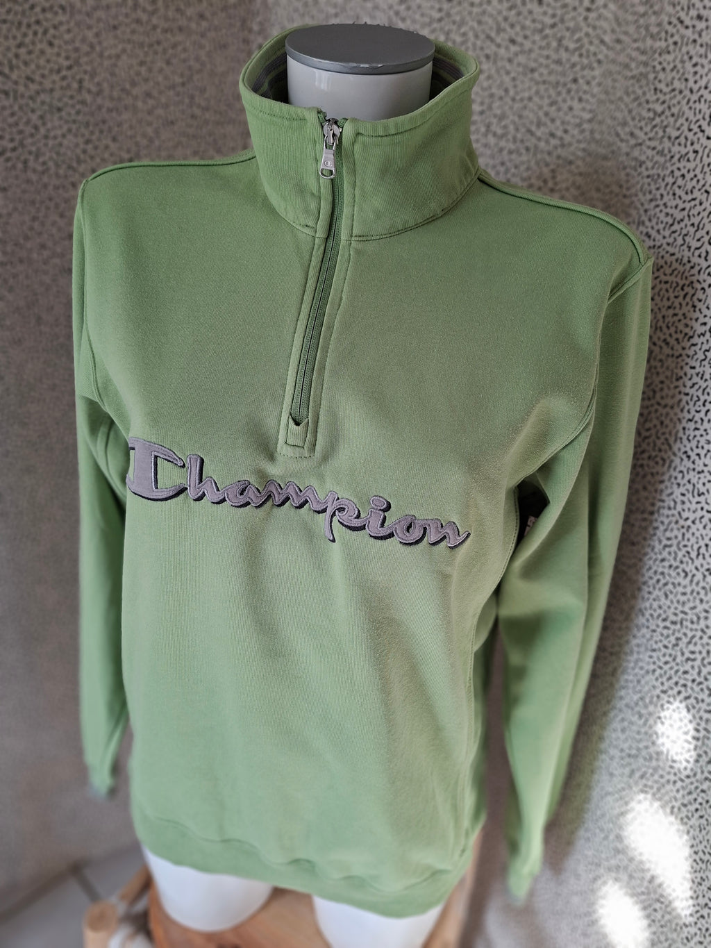 Titre : Sweat Champion femme M vert pastel col zippé 1/4 logo brodé vintage